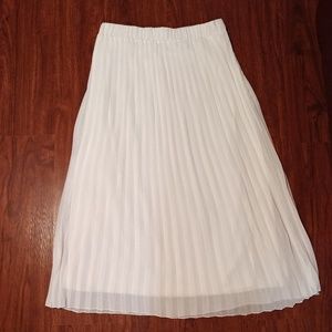White Chiffon Pleated Skirt